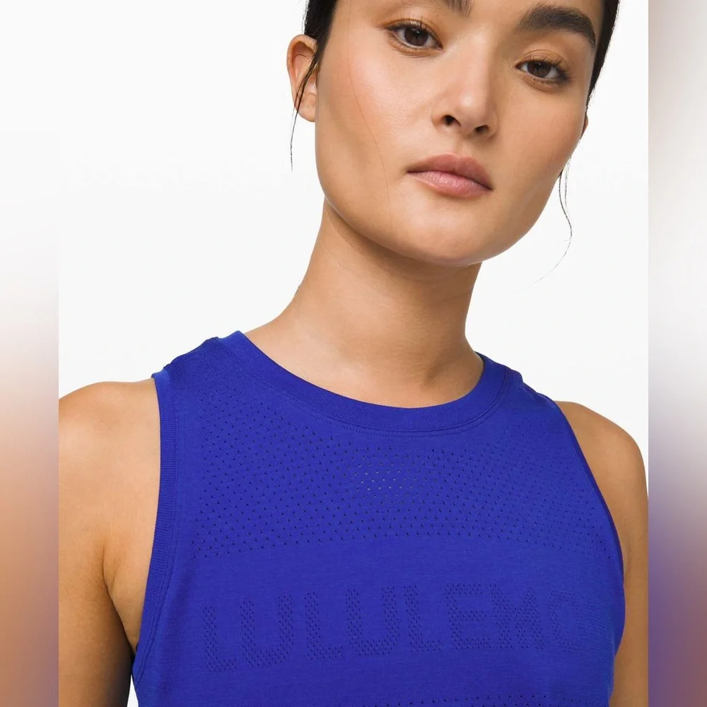 Lululemon Breeze By Muscle Crop Tank - Jet Stream Blue